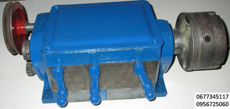 Токарно-винторезный станок ТВШ-2 , шпиндельная бабка, токарный патрон, станок токарный самодельный, школьник , шпиндель км 2 , отверствие в шпинделе 15 мм,  шаг нарезаемых резьб 0,6; 0,8: 1,0 мм, коробка школьник